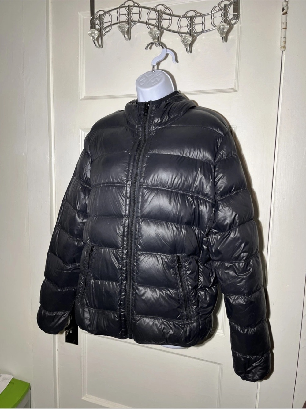 Women’s Puffy Jacket Size Medium American Eagle Black Zip Up Down Hooded